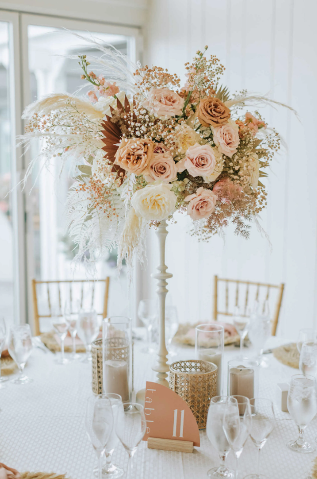 Deep Blue / Cream / Gold Centerpiece